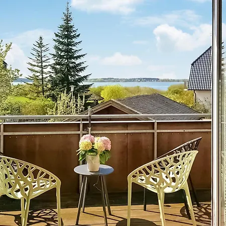 Διαμέρισμα 2 Bedroom Beautiful In Rechlin