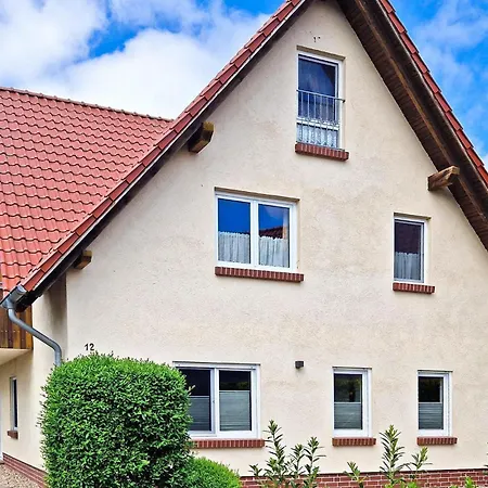 2 Bedroom Beautiful In Διαμέρισμα